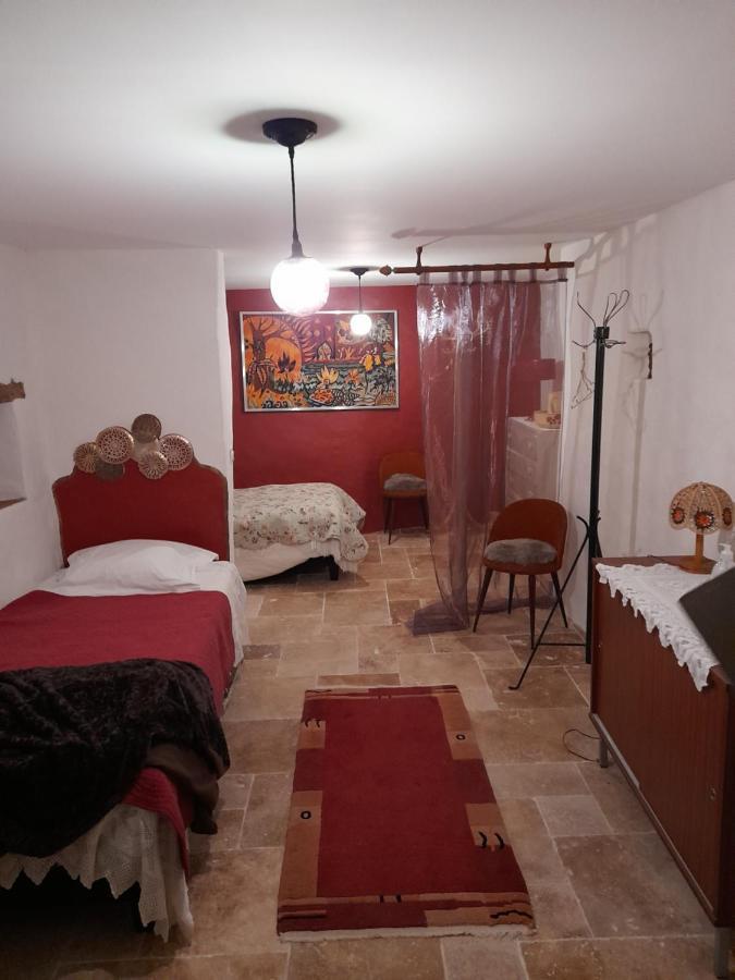 Sur Le Chemin Bed and Breakfast Auvillar Eksteriør billede